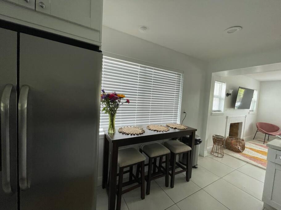 Jungle Cottage With Luxury Pool, Hot Tub And More! Lake Worth Beach Bagian luar foto