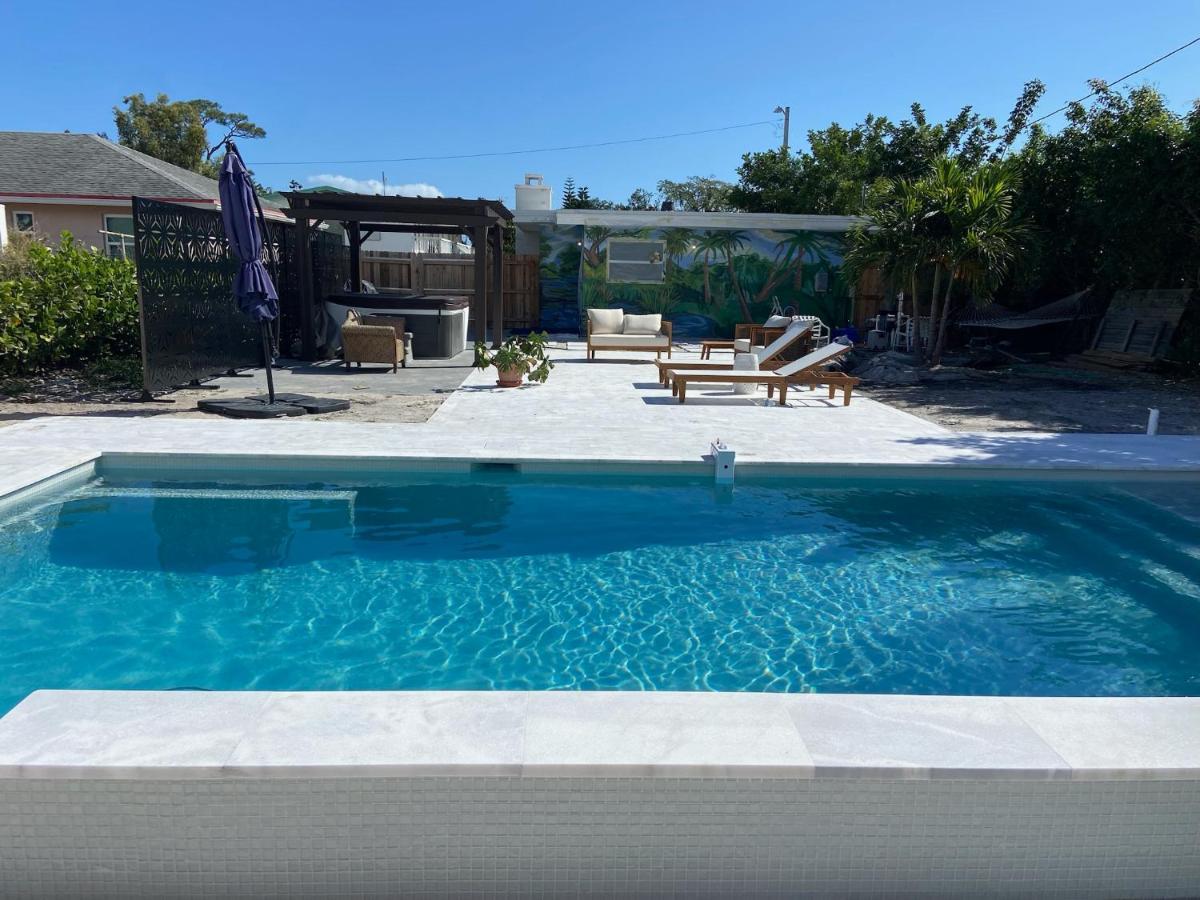 Jungle Cottage With Luxury Pool, Hot Tub And More! Lake Worth Beach Bagian luar foto