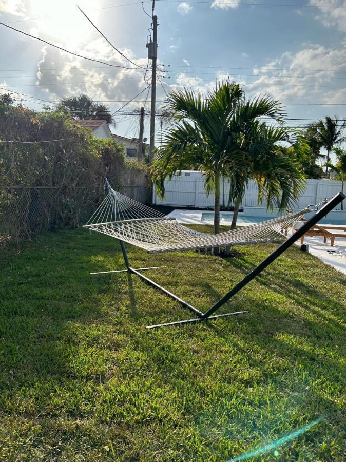 Jungle Cottage With Luxury Pool, Hot Tub And More! Lake Worth Beach Bagian luar foto